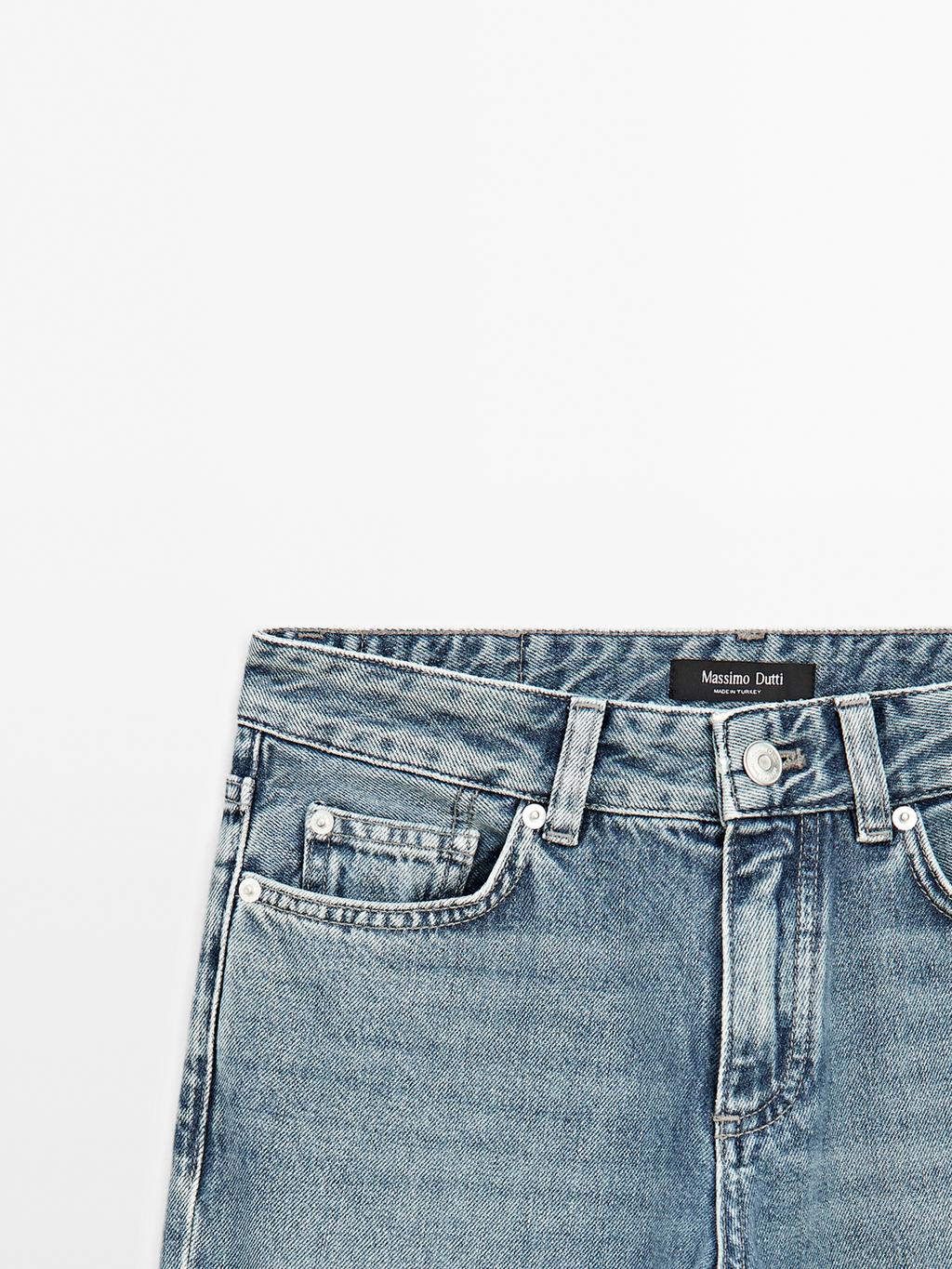 Low-rise straight-leg jeans