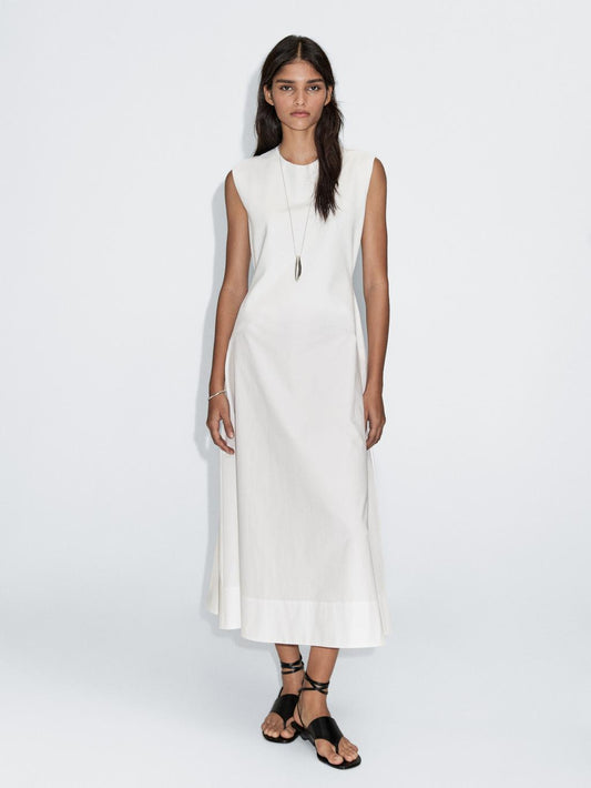 Long sleeveless contrast dress